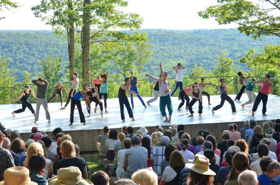 Merce Cunnigham’s Native Green (Modern Dance) Alonso Guzman